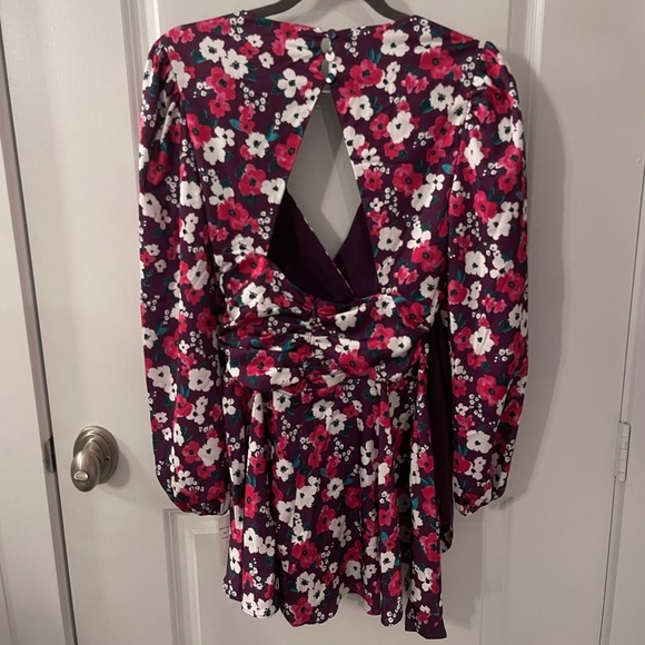 For love and lemons floral dress. Size S - Picture 5 of 5